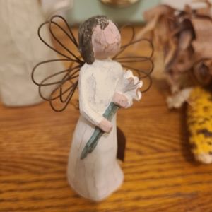 Willow Tree Angel of Beauty ornament 4 & 1/4" tall